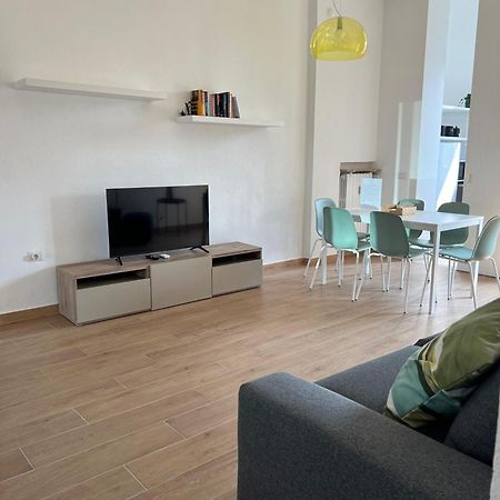 New Apartment With Balcony, Isola Bosco Verticale 米兰 外观 照片