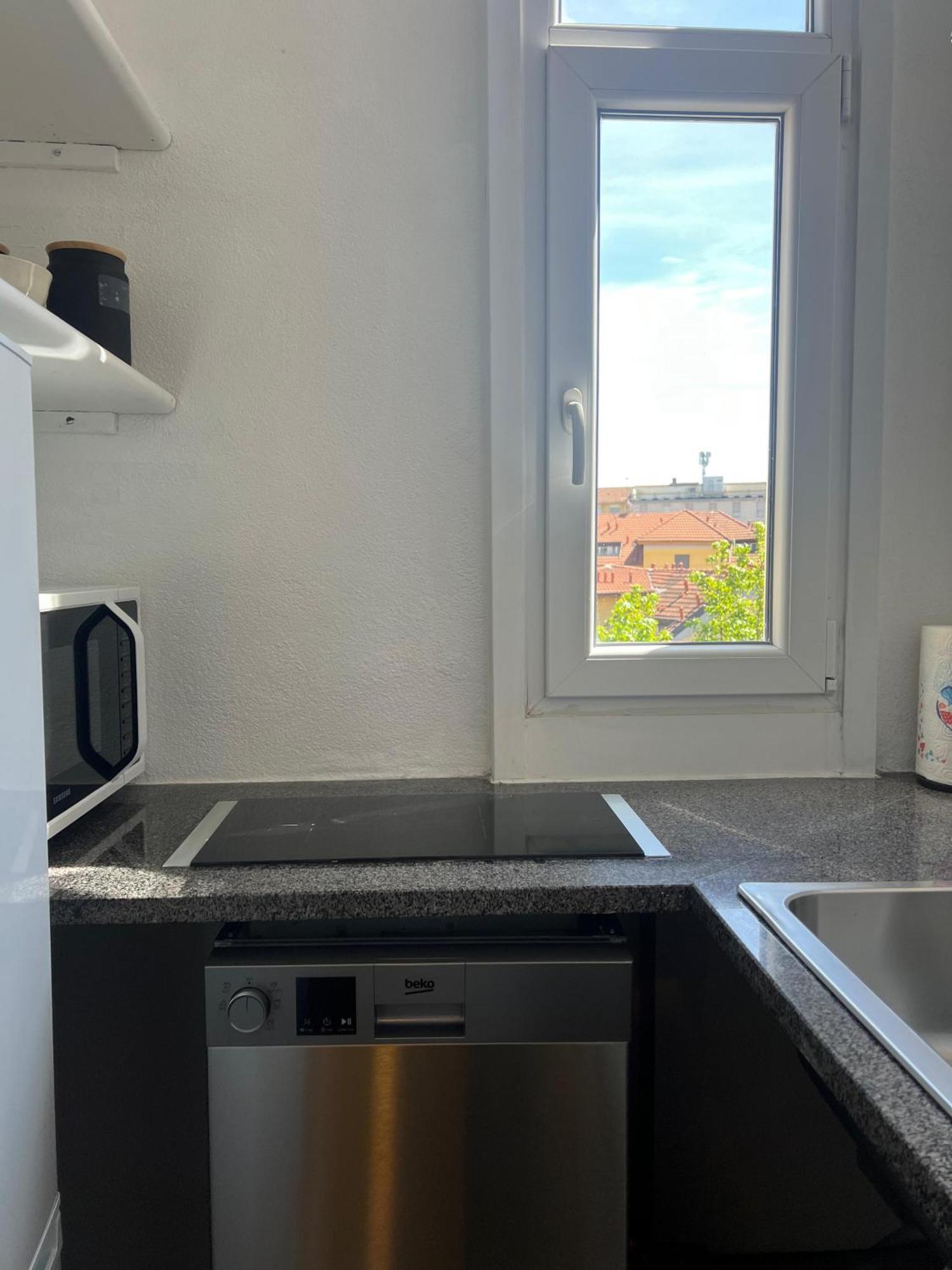 New Apartment With Balcony, Isola Bosco Verticale 米兰 外观 照片
