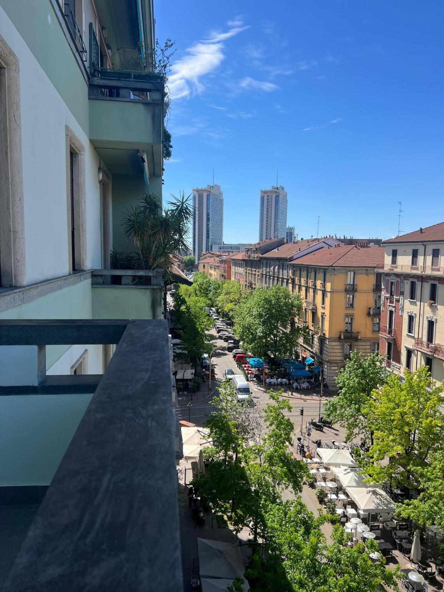 New Apartment With Balcony, Isola Bosco Verticale 米兰 外观 照片