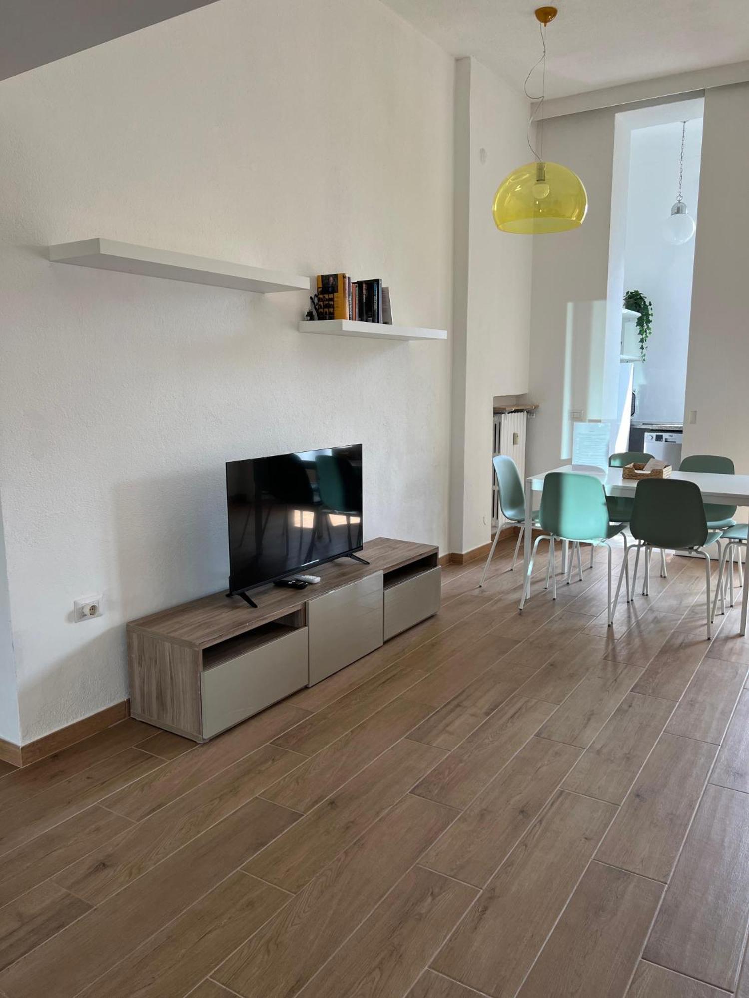 New Apartment With Balcony, Isola Bosco Verticale 米兰 外观 照片